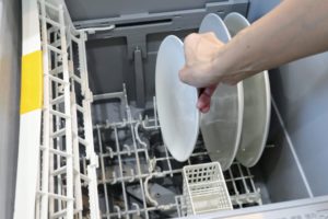 キッチンにつける食洗機。浅型と深型どちらがおすすめ？